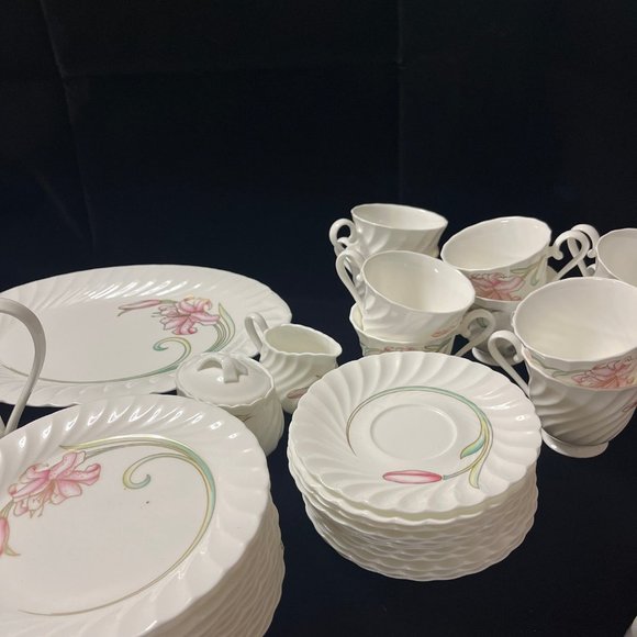 COPY - @jannahu Vintage NIKKO Japan Fine Bone China Rhubrum Lily Dinnerware Cup… - Picture 15 of 16